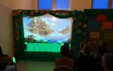 &bdquo;DWIE DOROTKI&rdquo;  PRZEDSTAWIENIE W FORMIE TEATRU CIENI 11