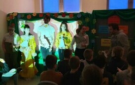 &bdquo;DWIE DOROTKI&rdquo;  PRZEDSTAWIENIE W FORMIE TEATRU CIENI 4