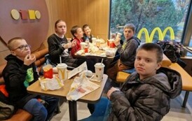 Niezwykłe przygody Sindbada Żeglarza - rewia na lodzie. 8