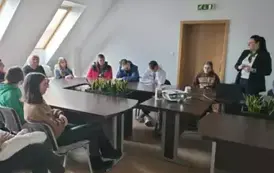 Wycieczka młodzieży do Banku Sp&oacute;łdzielczego w Choszcznie  7