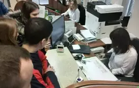 Wycieczka młodzieży do Banku Sp&oacute;łdzielczego w Choszcznie  15