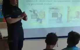 Prelekcja z funkcjonariuszką Policji. 6