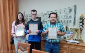 Wręczenie certyfikat&oacute;w i dyplom&oacute;w. 2