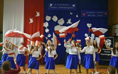 Zdjęcie do Apel z okazji 105 rocznicy odzyskania niepodległości przez Polskę.&nbsp;